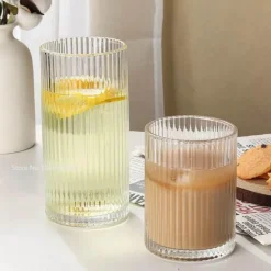 Gestreiftes Kaffeetassen-Set aus Glas – vielseitiges Trinkgeschirr für Kaffee, Tee, Wein