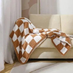 Gestrickte Schachbrettdecke – Gemütlicher Überwurf für die Heimdekoration