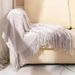 Gestrickte Sofadecke – gemütlicher, einfarbiger Überwurf für Zuhause und unterwegs