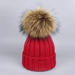 Gestricktes Pelzmütze- und Schal-Set – kuschelige Winteraccessoires