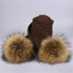 Gestricktes Pelzmütze- und Schal-Set – kuschelige Winteraccessoires