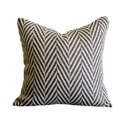 Gewebte Kissenbezüge aus Wolle zum Häkeln - Schwarz-Weiß-Wohndekor