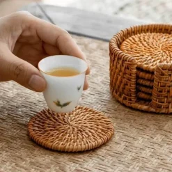 Gewebtes Rattan-Getränkeuntersetzer-Set – Umweltfreundliche Tischsets aus Bambus