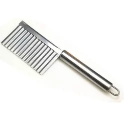 Gewellter Kartoffelschneider – Küchenwerkzeug aus Edelstahl