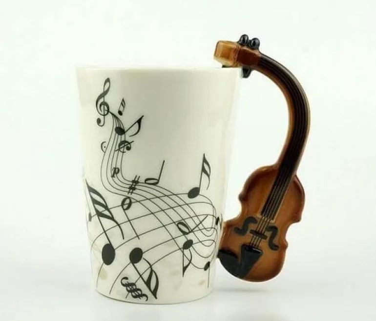 Gitarrentasse – Keramik-Kaffeetasse für Musikliebhaber