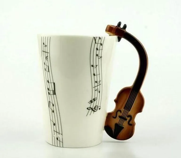 Gitarrentasse – Keramik-Kaffeetasse für Musikliebhaber