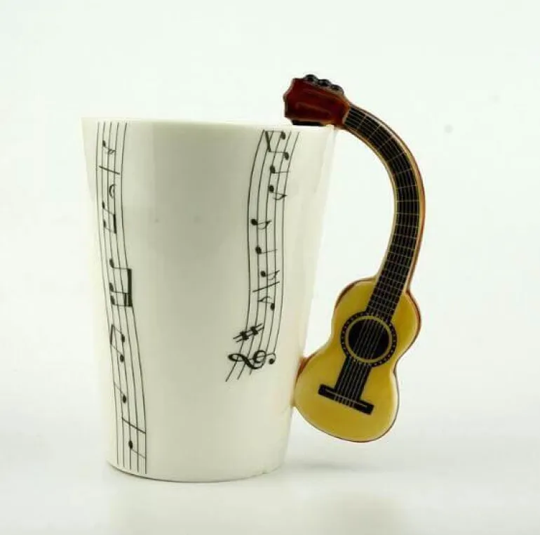 Gitarrentasse – Keramik-Kaffeetasse für Musikliebhaber