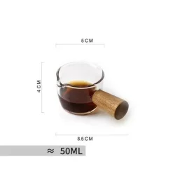 Glasbecher mit japanischem Streifenmuster und Strohhalm – ideal für Kaffee, Tee und Geschenke