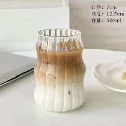 Glasbecher mit Strohhalm – Vielseitiger Becher für Kaffee, Saft, Bier, Wein