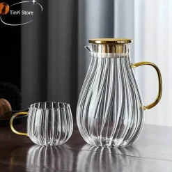 Glaswasserflasche mit großem Fassungsvermögen – Krug mit vertikalen Streifen für heiße und kalte Getränke