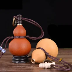 Glücksbringer-Schlüsselanhänger - Tragbare Amulettflasche