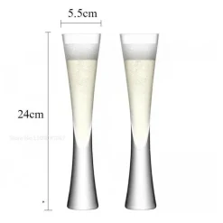 Glitzernde Champagnerflöten – klare Sektgläser für Hochzeiten und Partys