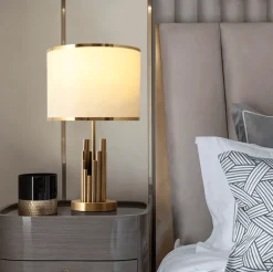 Golden Spire Table Lamp - Elegant Stylish Home Lighting