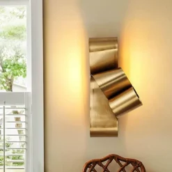 Goldene Wandleuchte – Elegante Dekobeleuchtung