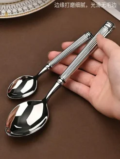 Goldfarbenes Edelstahl-Besteckset – 4-teiliges elegantes Essbesteck