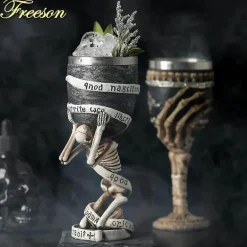 Gotischer Totenkopfkelch – Einzigartiges Weinglas aus Edelstahl für Partys