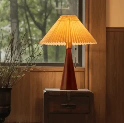 Grace Crane Lamp - Elegant Lighting Fixture