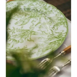 Grüner Essteller mit Blumenmuster – Elegantes Blumendesign aus Keramik