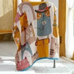 Großes Badetuch aus Baumwollgaze mit Cartoon-Motiv – 70 x 140 cm