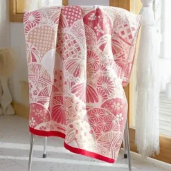 Großes Badetuch aus Baumwollgaze mit Cartoon-Motiv – 70 x 140 cm