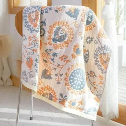 Großes Badetuch aus Baumwollgaze mit Cartoon-Motiv – 70 x 140 cm