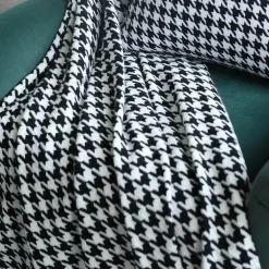 Hahnentritt-Überwurfdecke – Gemütlicher Wohndekor-Akzent