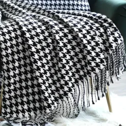 Hahnentritt-Überwurfdecke – Gemütlicher Wohndekor-Akzent
