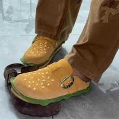 Hamburger Strandpantoffeln – Lustige, lässige Sommerschuhe