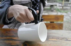 Hammerförmiger Keramikbecher – Einzigartige Kaffeetasse mit Werkzeugmotiv