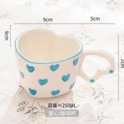 Handbemalte Tasse mit Herzgriff, Liebestasse, rosa Keramiktasse