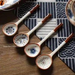 Handbemaltes japanisches Dessertlöffel-Set aus Keramik – Löffel mit langem Griff
