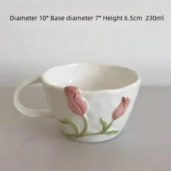Handgefertigte Keramiktasse mit 3D-Prägung in Tulpenform – Tasse mit elegantem Blumendesign
