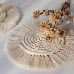 Handgefertigter nordischer Makramee-Untersetzer - Tassentuch-Dekor