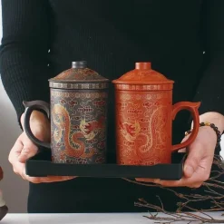 Handgemachte Yixing Teetasse mit Deckelsieb - Drachen Lila Ton Teetasse