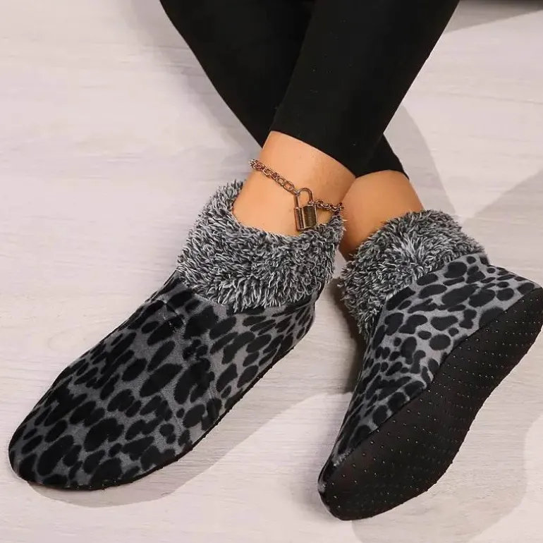 Hausschuhe für Damen mit Leopardenmuster – gemütliche Hausschuhe mit Tiermuster