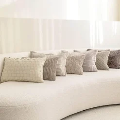 Hellgraue Kissenbezüge mit Kaffeestruktur - Moderne Wohndekor-Kissen