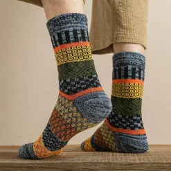 Herren-Crew-Socken im Ethno-Stil – Stilvolle Socken im kulturellen Stil