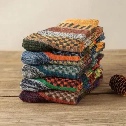 Herren-Crew-Socken im Ethno-Stil – Stilvolle Socken im kulturellen Stil