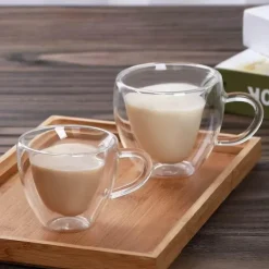 Herzförmiger doppelwandiger Kaffeebecher - Süßes Trinkgeschirr aus Glas