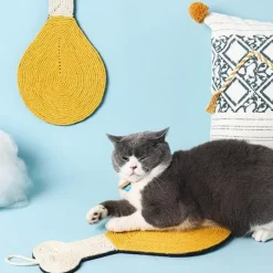 Hühnerkeulen-Kratzbaum – Interaktives Spielzeug für Katzen