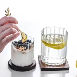 Hitzebeständiger geriffelter Glasbecher – nordisches Design für Wasser, Saft, Milch, Whisky