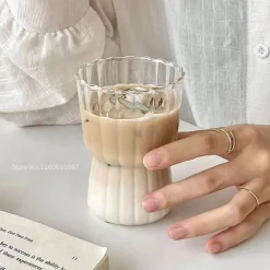 Hitzebeständiger Glasbecher mit Streifenmuster – Stilvolles Trinkgeschirr für Zuhause