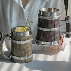 Holzbecher im Wikinger-Stil – Rustikales nordisches 3D-Trinkgeschirr