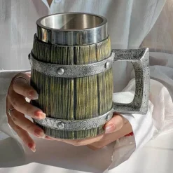 Holzbecher im Wikinger-Stil – Rustikales nordisches 3D-Trinkgeschirr