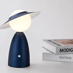 Hut-Tischlampe – Kreative Wohndekorbeleuchtung