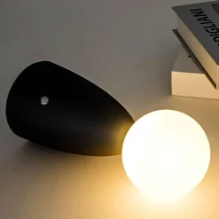 Hut-Tischlampe – Kreative Wohndekorbeleuchtung