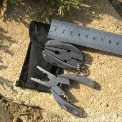 6-in-1-Schlüsselanhänger-Werkzeugset – Faltbares Reise- und Camping-Essential