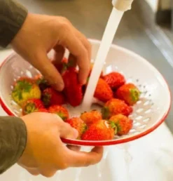 Intelligentes Abtropftablett für Obst und Gemüse – Effizientes Küchenwerkzeug für frische Produkte