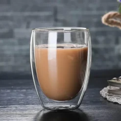 Isolierte doppelwandige Kaffeetasse aus Glas – Trinkgeschirr für heiße und kalte Getränke