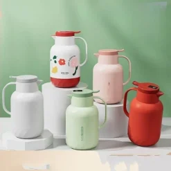 Isolierte Wasserflasche – hält Getränke den ganzen Tag heiß